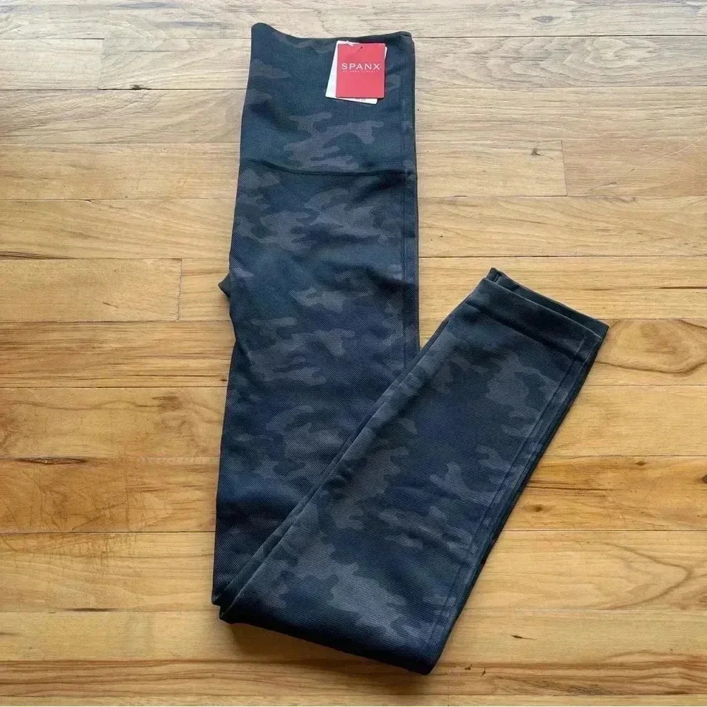 Spanx Look at Me Now Seamless Leggings - Black Camo